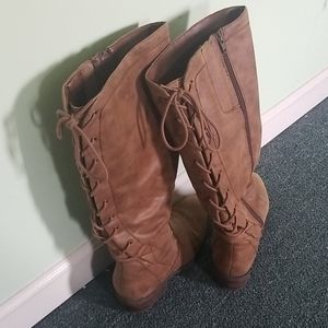 Women's Brown fashion boots lace up size 8